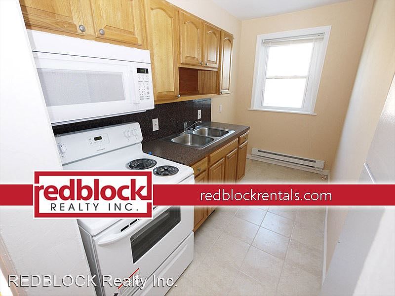 1st image of 1526 W Grange Ave #2955279