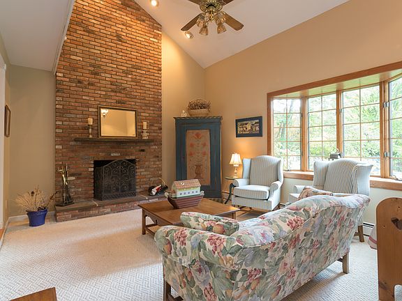 2nd image of 2104 Lavoie Ct