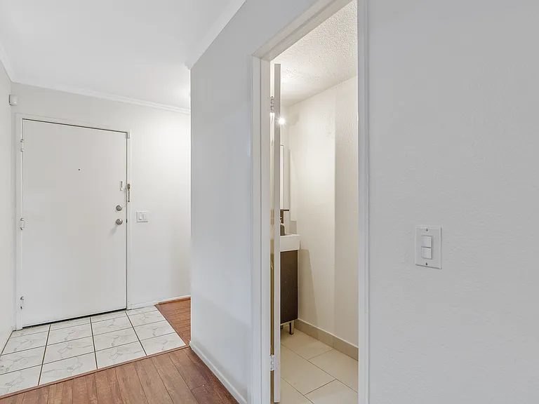 2310 N Fairview St #210 — Photo 12