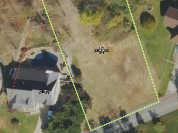 26 Lindale St, Bridgeport, WV 26330