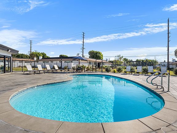 3rd image of 501 E Katella Ave APT 6D