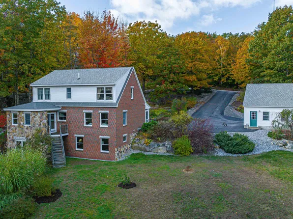 2 Aspen Ridge, Raymond, ME 04071