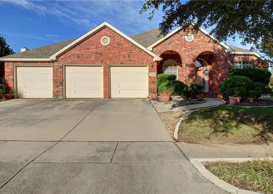 1st image of 4620 Gladiola Ln