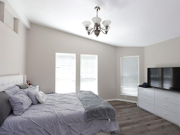 5th image of 781 Spindrift Pl #781