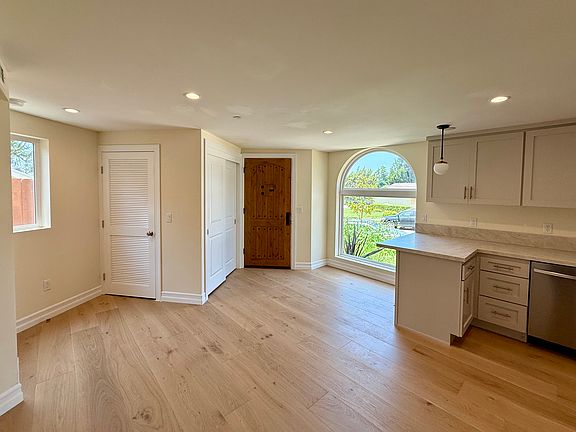 5th image of 2807 Dunleer Pl #2807