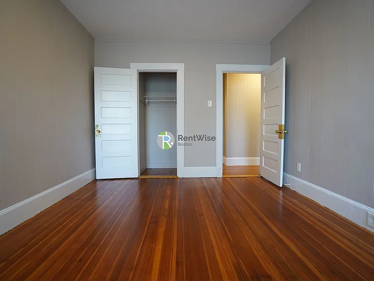 4 Ashford St #A — Photo 6