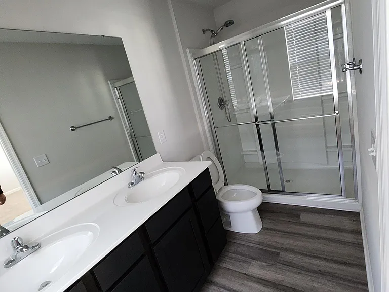 9760 Oak Grove Dr — Photo 15