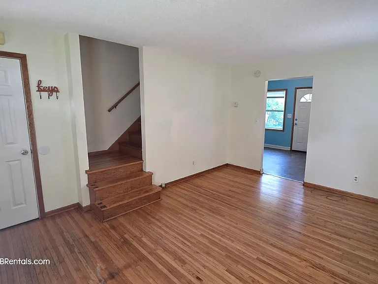 727 Thomas Ave N #2 — Photo 10