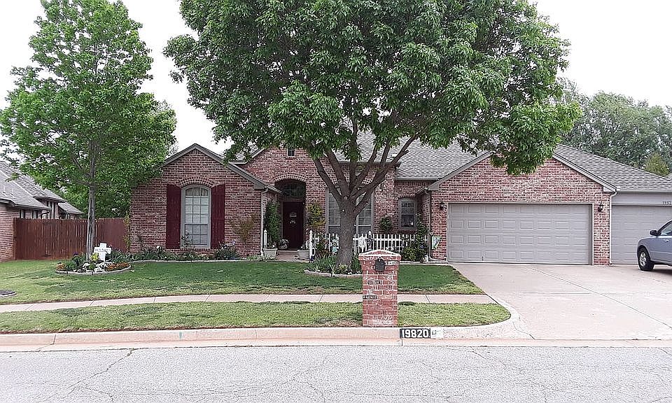 1st image of 19820 Corral Pl