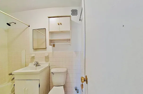 Rented by CitySites Real Estate Group | media 29