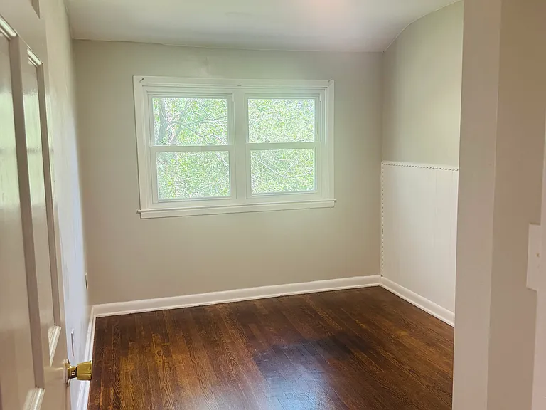 2126 Pitney Rd — Photo 6