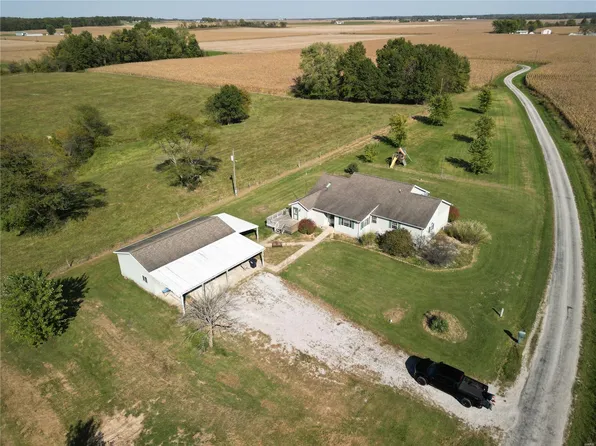 1341 Bohle Trl, Greenville, IL 62246