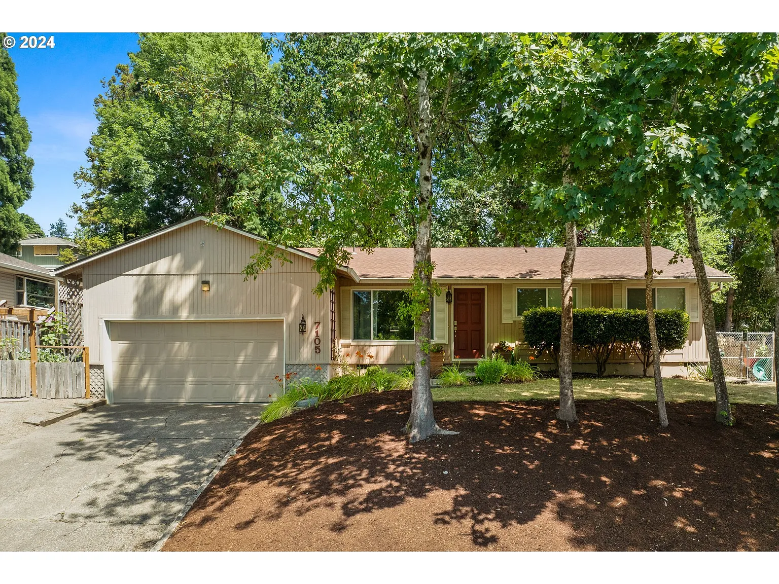 7105 SW Shady Ct photo 1