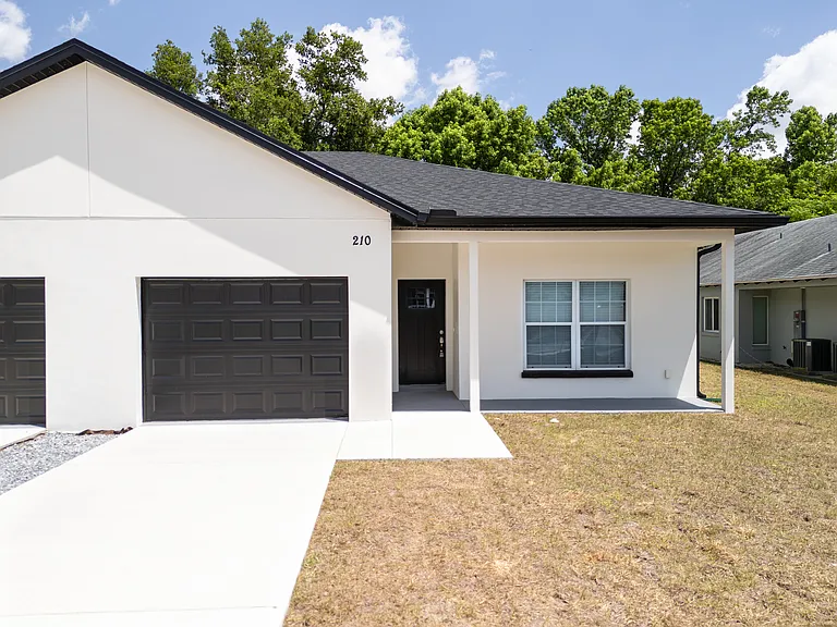 210 Parrotte Ct — Photo 4