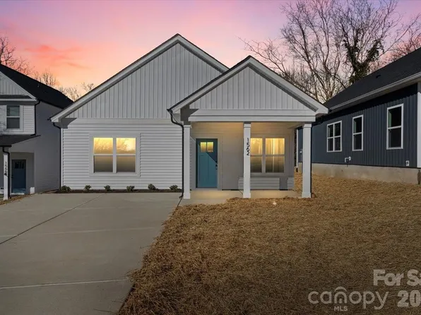 1562 7th Avenue Dr SW, Hickory, NC 28602