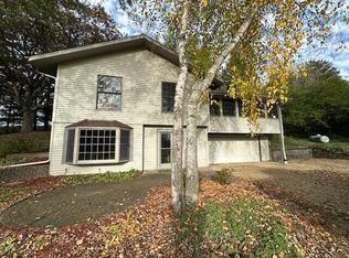 W8908 Us Highway 18, Cambridge, WI 53523