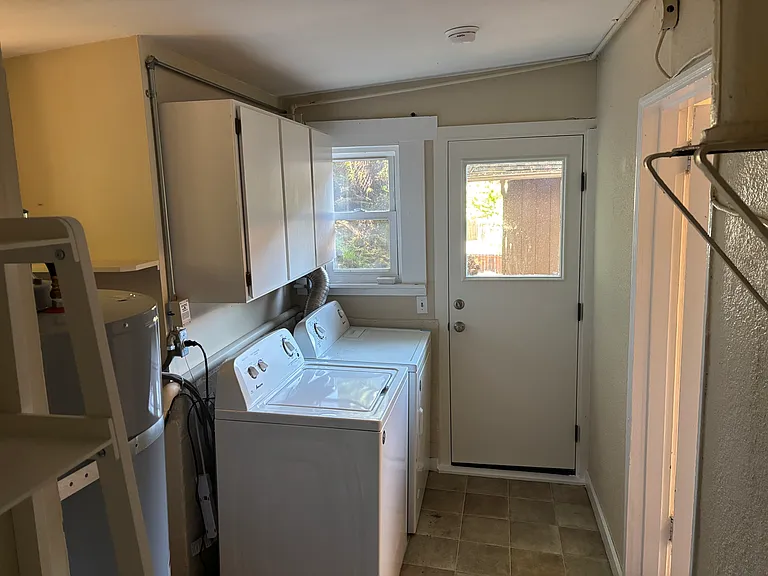 40 Manor Rd — Photo 16