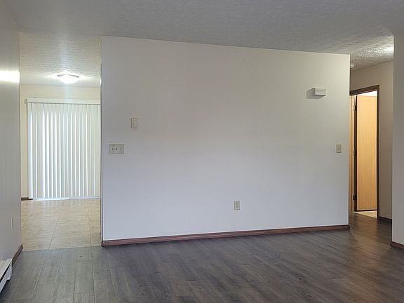 2nd image of 625 N Hyatt St APT 2