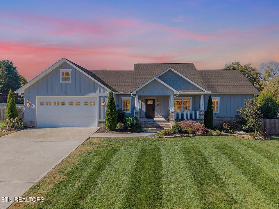 1st image of 109 Essex Dr