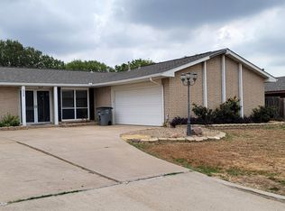 5503 NW Briarwood Dr, Lawton, OK 73505