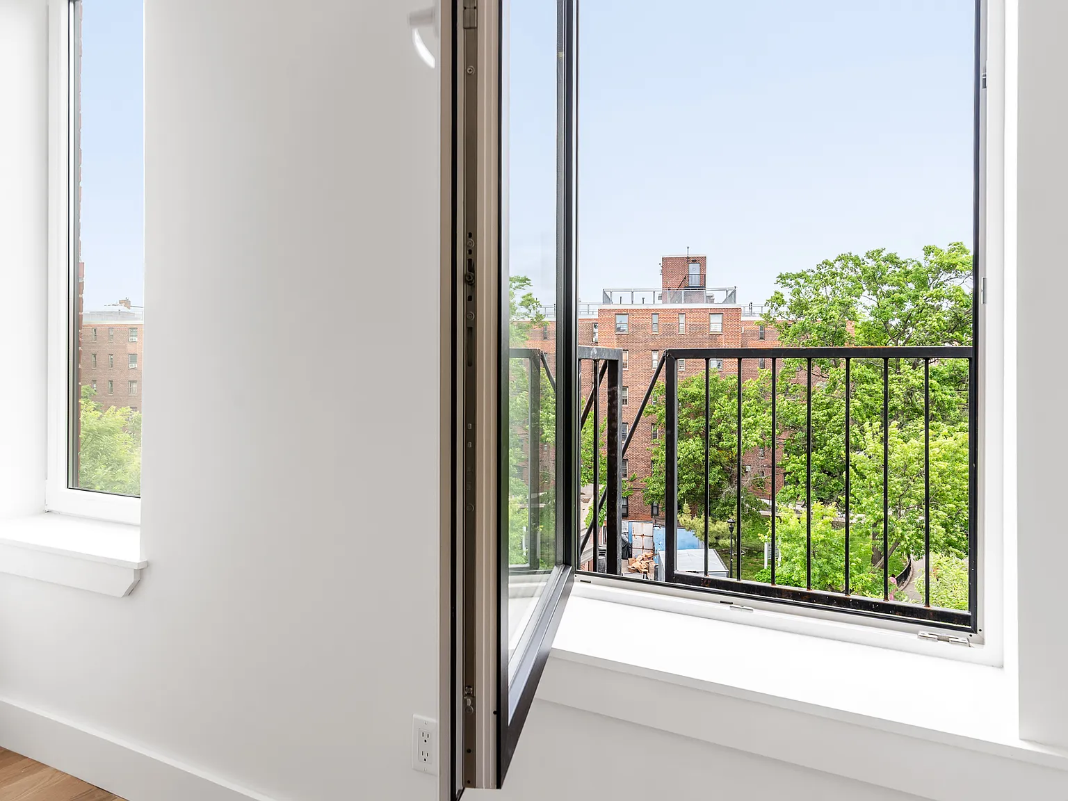 332 Myrtle Avenue — Photo 2