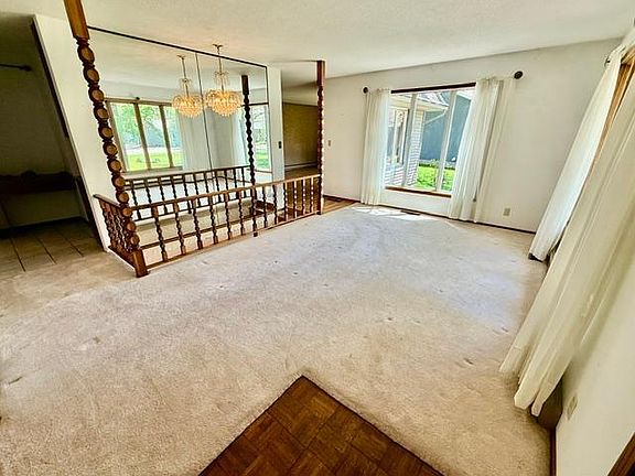 3rd image of 1588 48th Ave NE
