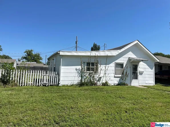 1220 E 9th St, Fremont, NE 68025