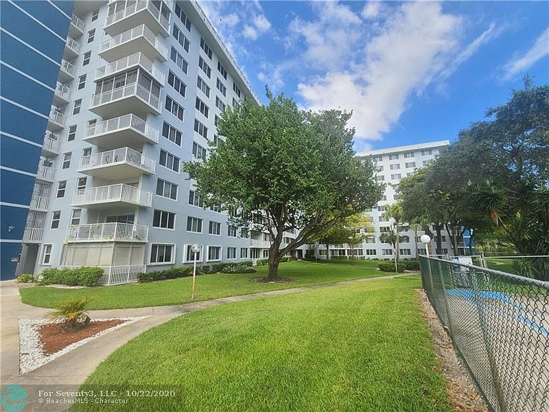 1st image of 4200 Hillcrest Dr APT 212