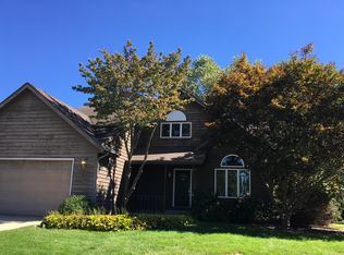 210 Wren Ct, Chesterton, IN 46304