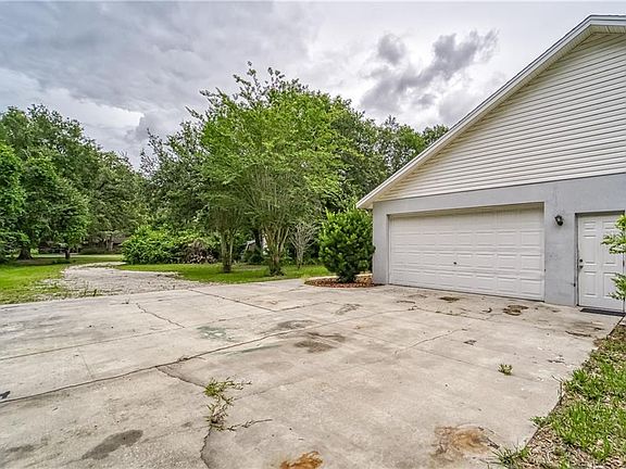 2nd image of 4580 Meadowood Dr