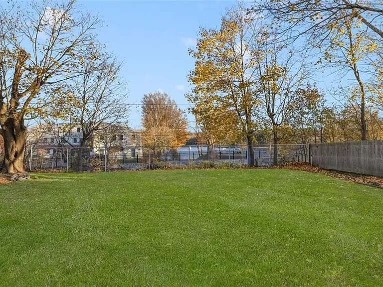 208 Marlborough St #4 — Photo 33