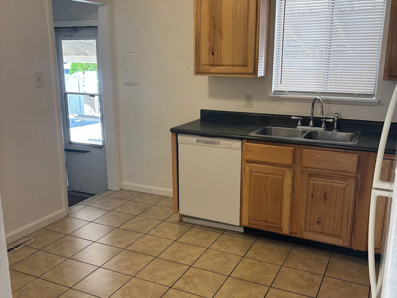 Cozy Single Unit in Pueblo | 3607 Sheffield Ln | $1700/mo | Avail. 9/15/2026 — Photo 4