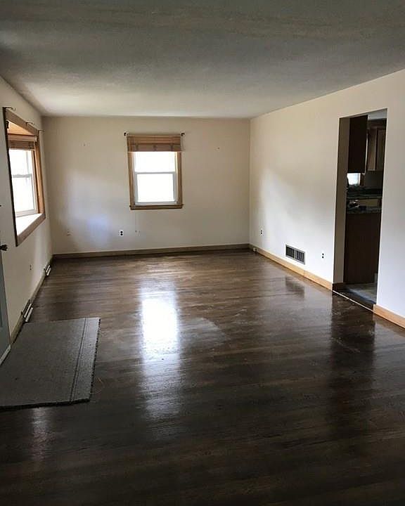 2nd image of 74 Spring View Dr #0