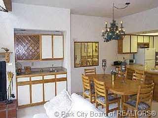 4th image of 1370 Deer Valley Dr #1370