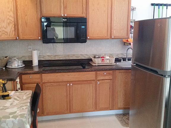4th image of 11531 NW 76th St