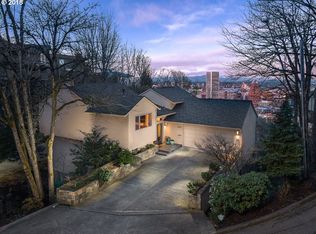 1049 SW Rivington Dr, Portland, OR 97201