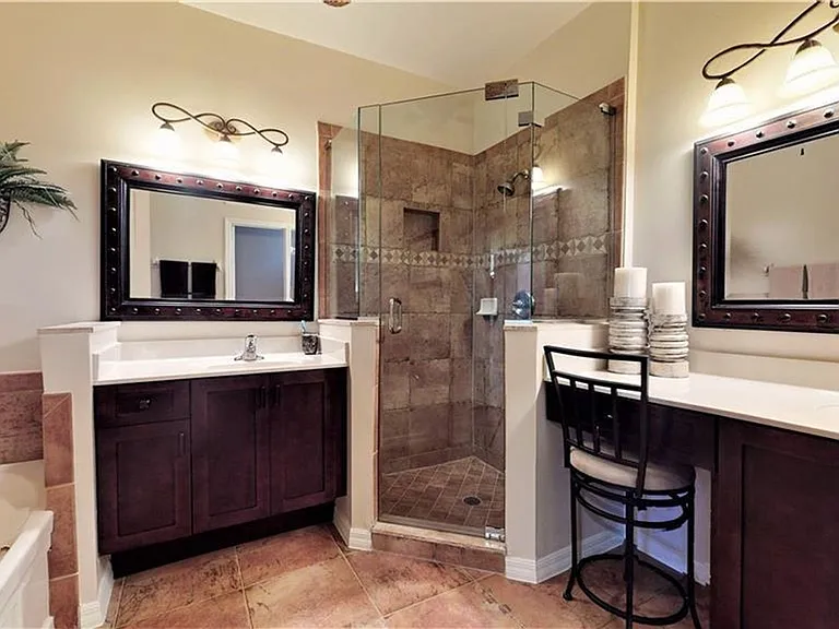 8995 Spring Mountain Way — Photo 10