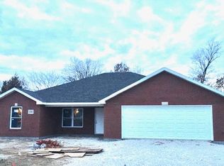 1381 Southwinds Dr, Fulton, MO 65251