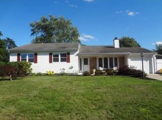 2 Glen Ct, Monmouth Junction, NJ 08852