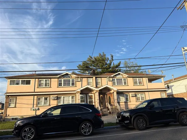 254-07 Francis Lewis Blvd, Jamaica, NY 11422