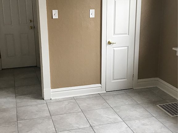 3rd image of 205 Vida Ave