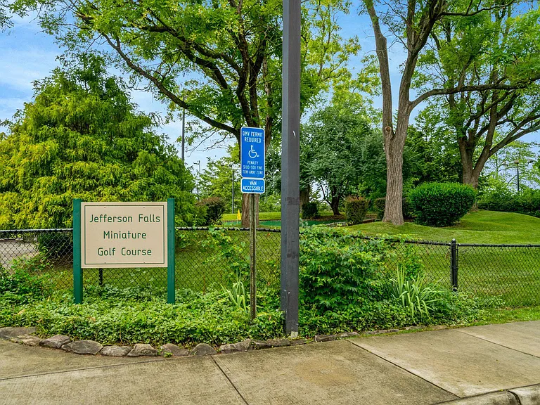 7975 Yancey Dr — Photo 40