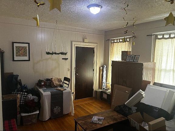 4th image of 1621 Smith St #0