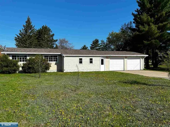 41 Cypress Blvd, Babbitt, MN 55706