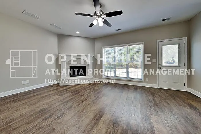 5 bed, 3.0 bath, 2884 sqft, $2,525 — Photo 4