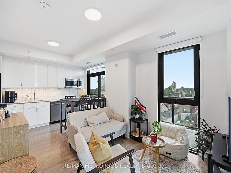 223 Princess St #709 — Photo 4