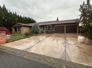 3590 Country Club Dr, Lewiston, ID 83501