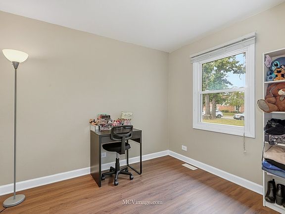 5th image of 3098 Lynnwood Ct