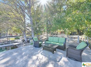 125 Hideaway Ln, Mc Queeney, TX 78123