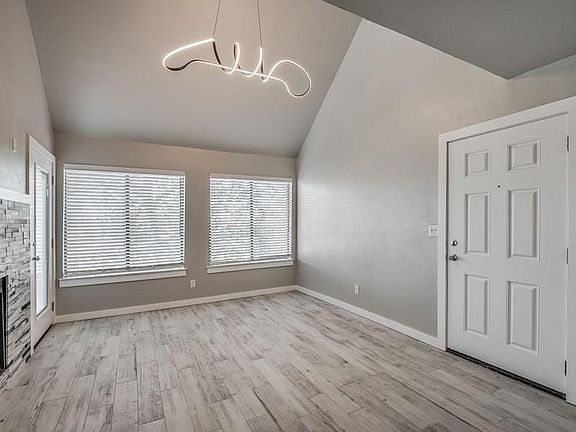 3rd image of 11510 N May Ave #B205